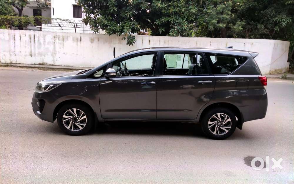 Toyota Innova Crysta [2020-ongoing] 2.4 Gx At 7 Str, 2022, Diesel