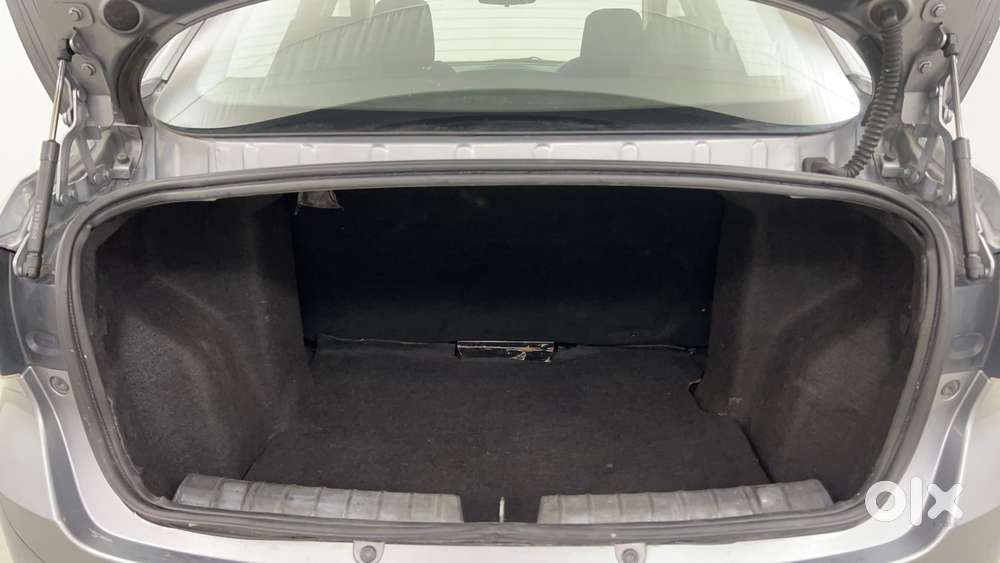 Tata Tigor Xza, 2018, Petrol