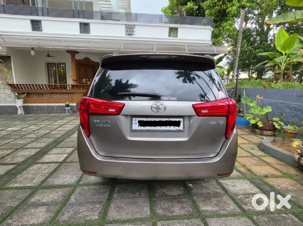 Toyota Innova Crysta 2021