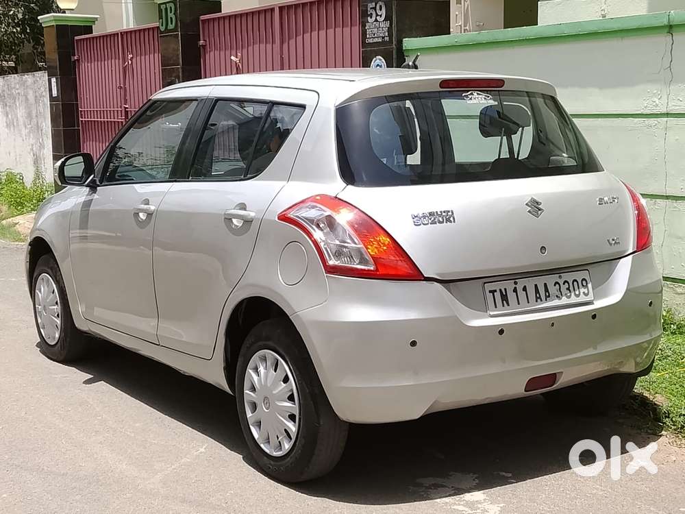 Maruti Suzuki Swift Vxi + Manual, 2017, Petrol