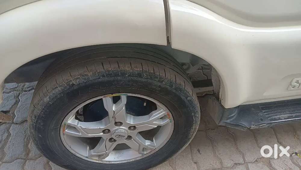 Mujhko Apni Gadi Bechni H
