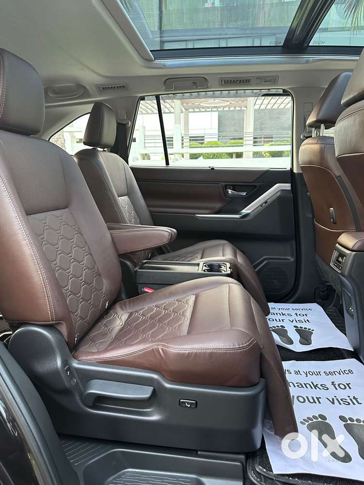 Toyota Innova Hycross 2.0 Zx (o) Hybrid 7 Str, 2024, Petrol