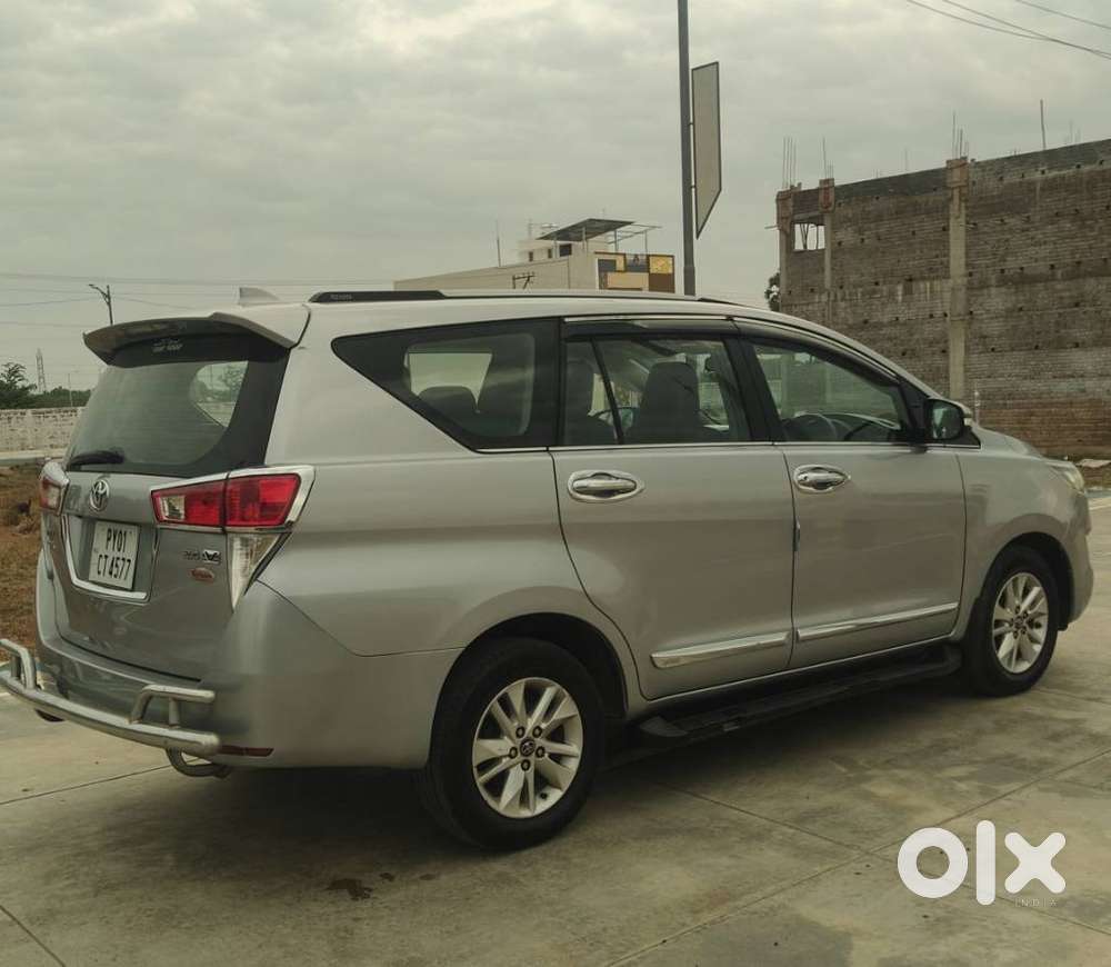 Toyota Innova Crysta 2.4 V 8 Str, 2018