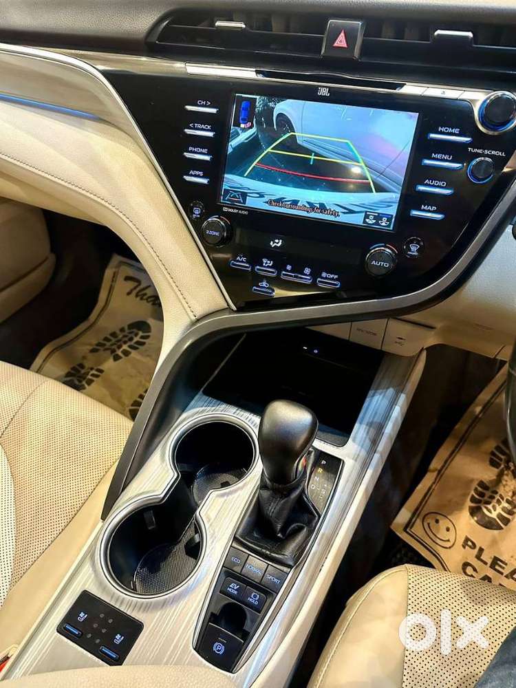 Toyota Camry 2.5 Hybrid, 2021, Petrol