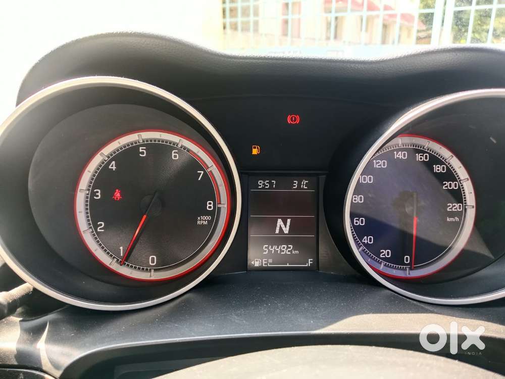 Maruti Suzuki Swift Amt Zxi, 2019, Petrol