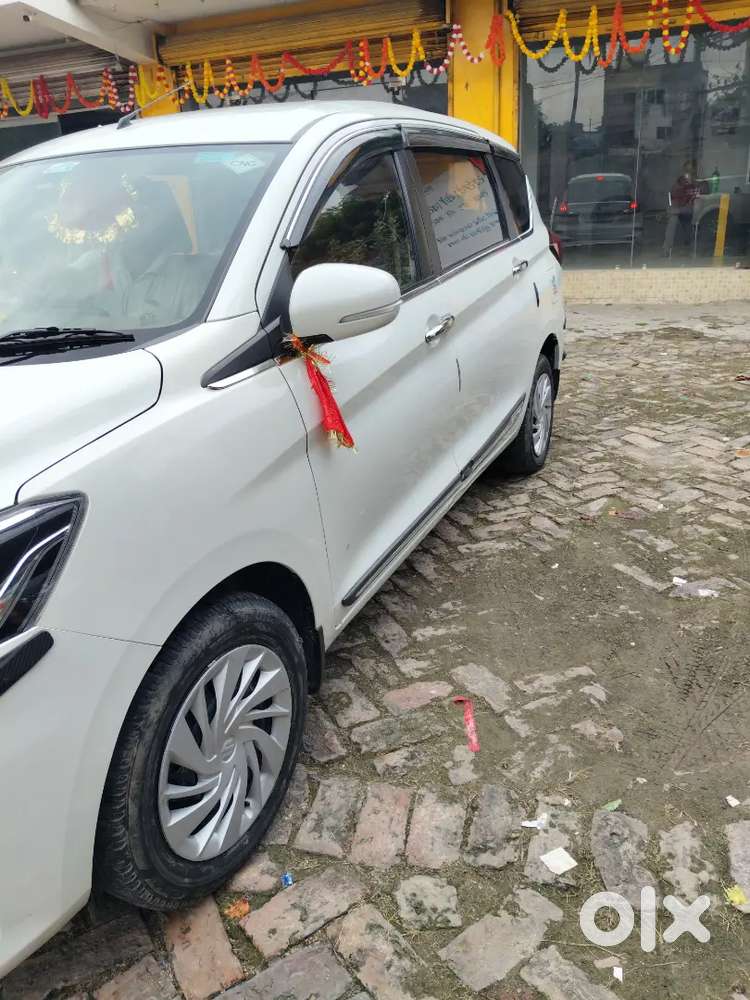 Maruti Suzuki Ertiga Vxi 2025