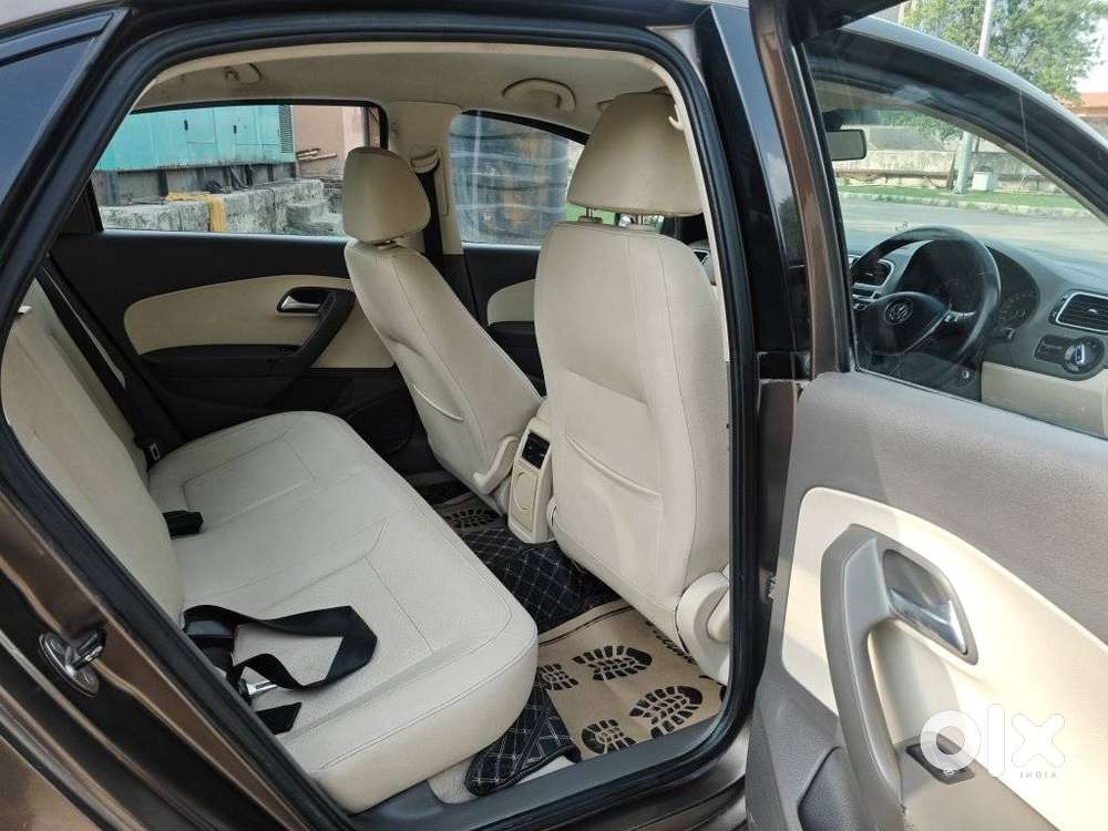 Volkswagen Vento 1.2 Tsi Highline At, 2015, Petrol