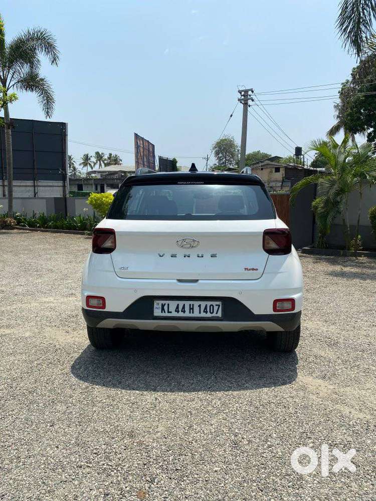 Hyundai Venue 1.0 Sx Plus Turbo Dct Dual Tone, 2022, Petrol