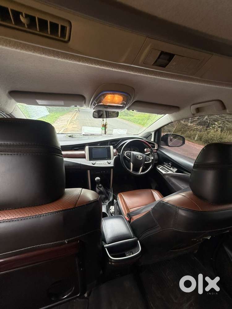 Toyota Innova Crysta 2016