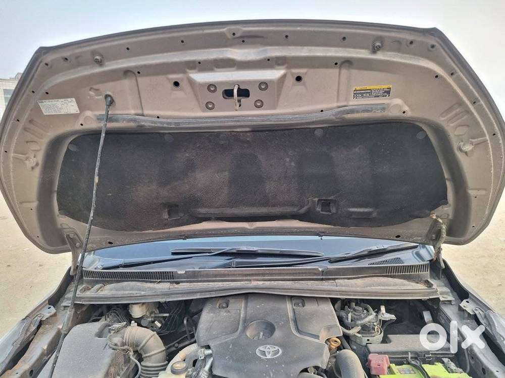 Toyota Innova Crysta 2.8 Zx At, 2016, Diesel