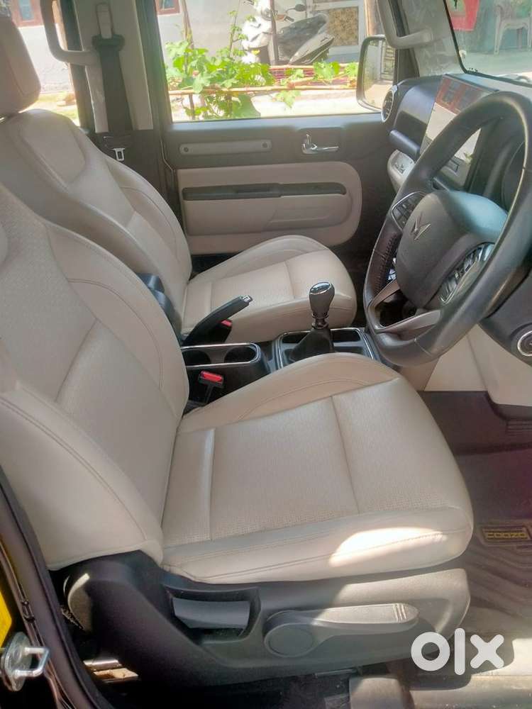 Mahindra Car Petrol 2025