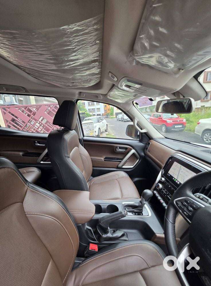 Mahindra Scorpio-n 2.0 Z8 Petrol At 7 Str, 2026, Petrol