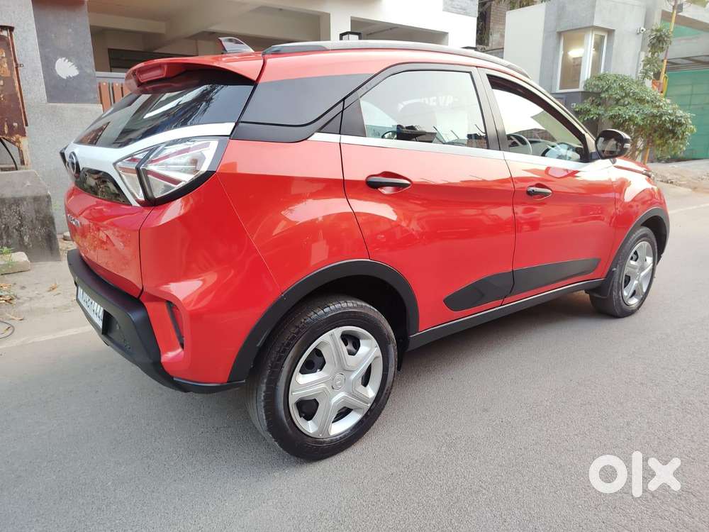 Tata Nexon 1.2 Revotron Xma Amt (s), 2022, Diesel