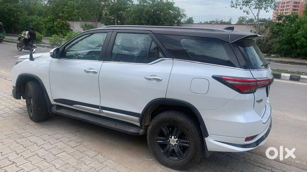 Toyota Fortuner Diesel Leader 2025