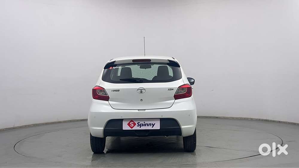 Tata Tiago Xza, 2017, Petrol