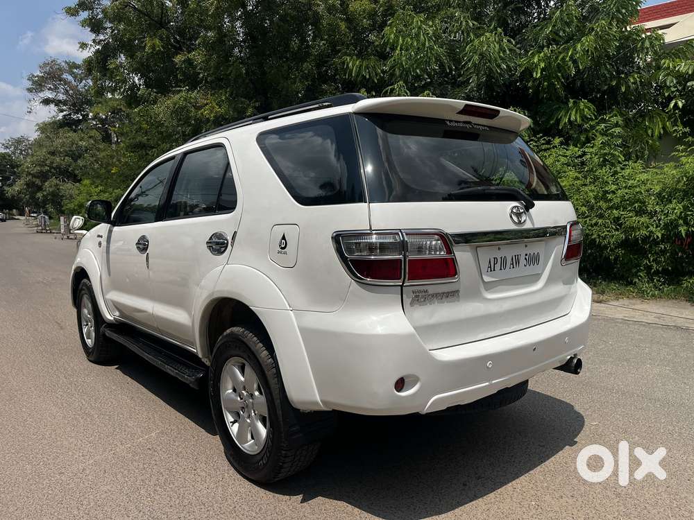 Toyota Fortuner 3.0 4x4 Manual, 2011, Diesel