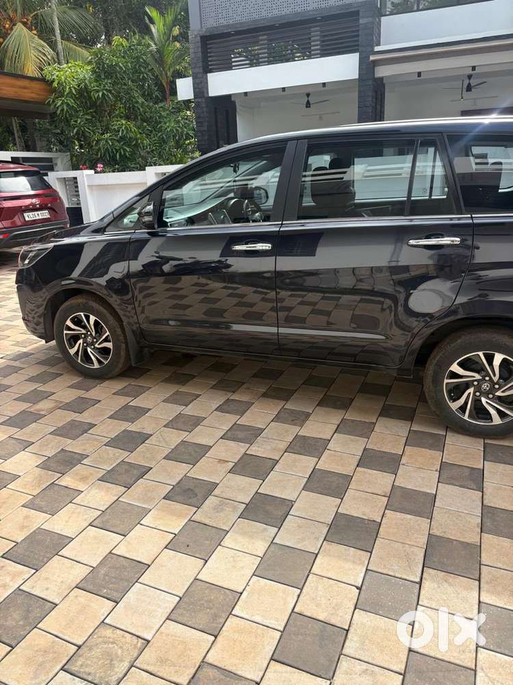 Toyota Innova Crysta 2022 Diesel 41000 Km Driven