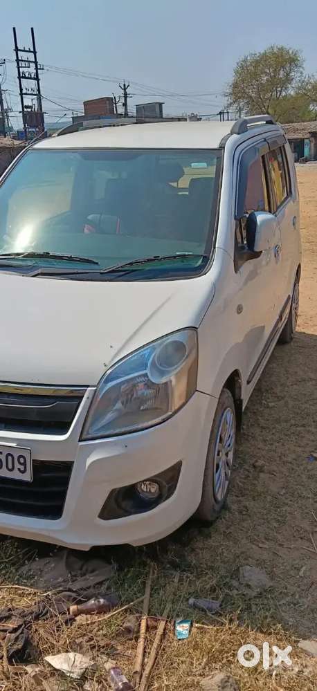 Maruti Suzuki Wagon R 1.0 2017 Petrol . Company Fitted Music Sistem