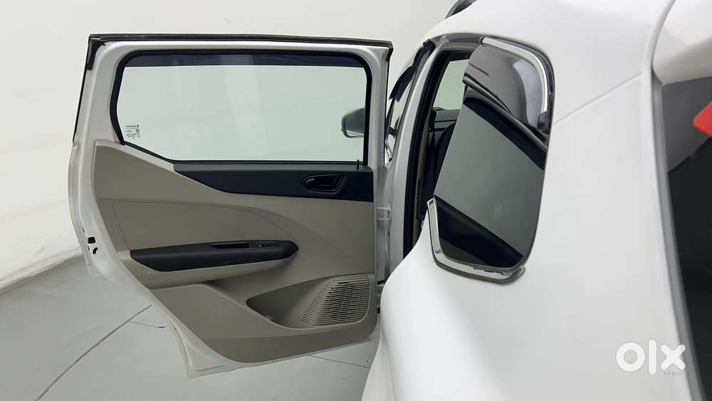Renault Triber Rxt, 2021, Petrol