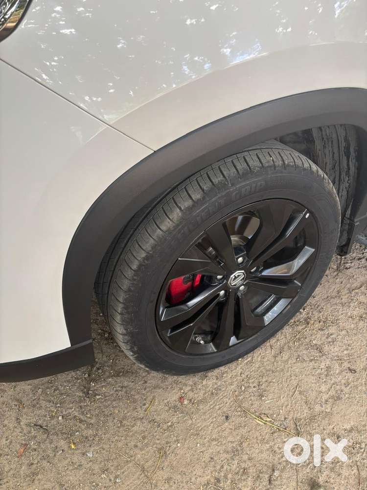 Mg Hector Plus Sharp 1.5 Turbo Limited Edition 7 Str Cvt Snowstorm