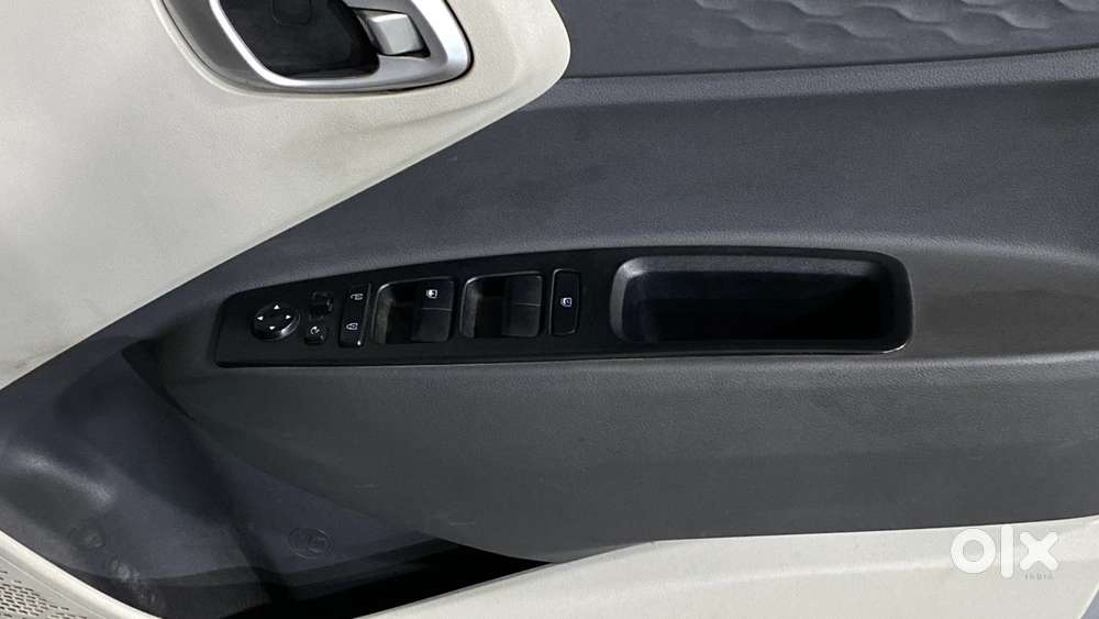 Hyundai Aura Sx (o) Manual, 2023, Petrol