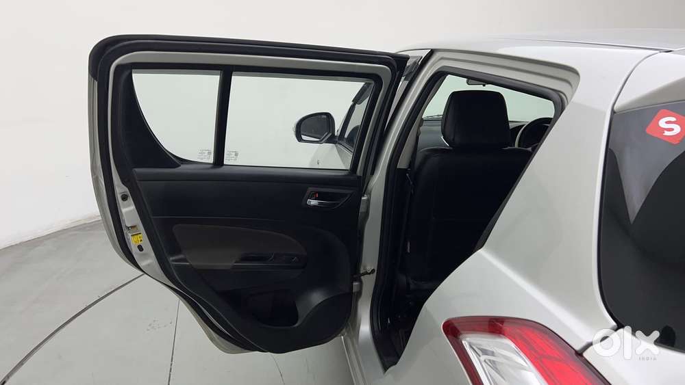 Maruti Suzuki Swift Vxi Optional, 2017, Petrol