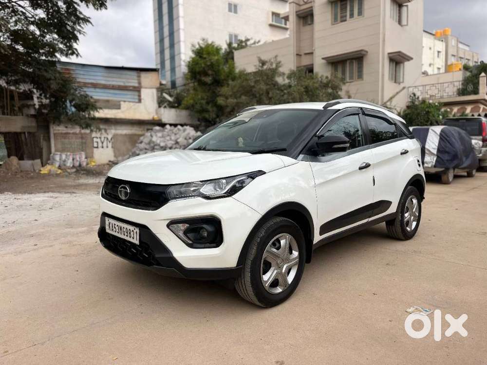 Tata Nexon 1.2 Revotron Xma Amt (s), 2020, Petrol