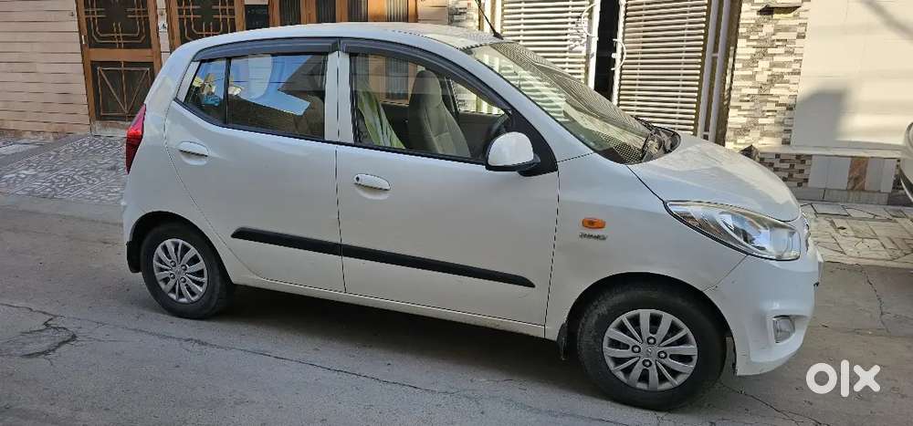 Hyundai I10 Sportz Petrol 2015