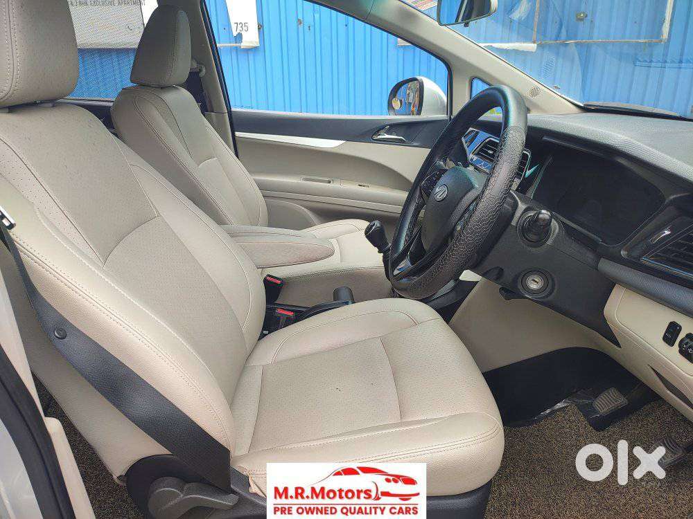 Mahindra Marazzo M8, 2018, Diesel