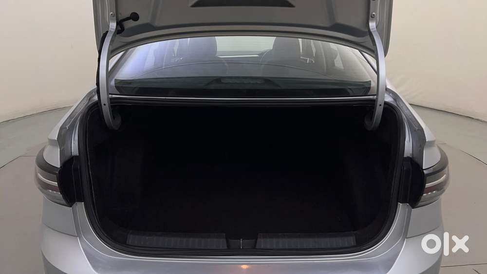 Volkswagen Virtus 1.0 Topline Tsi At, 2022, Petrol