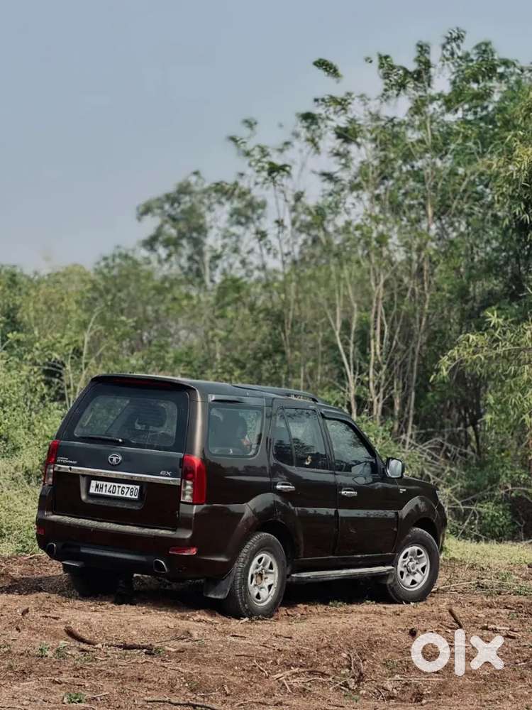 Tata Safari Storme 2013