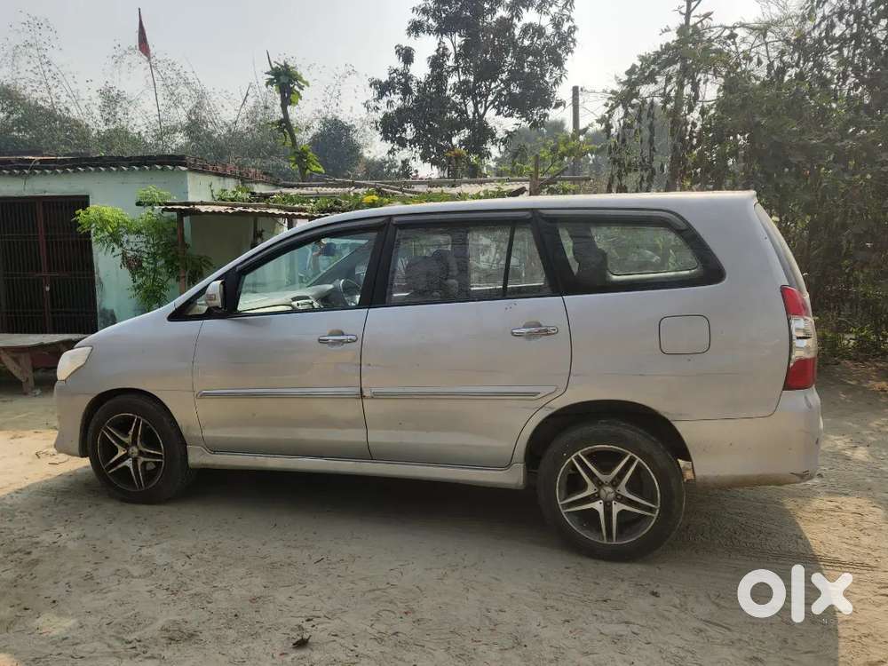 Toyota Innova 2013 Diesel 150000 Km Driven