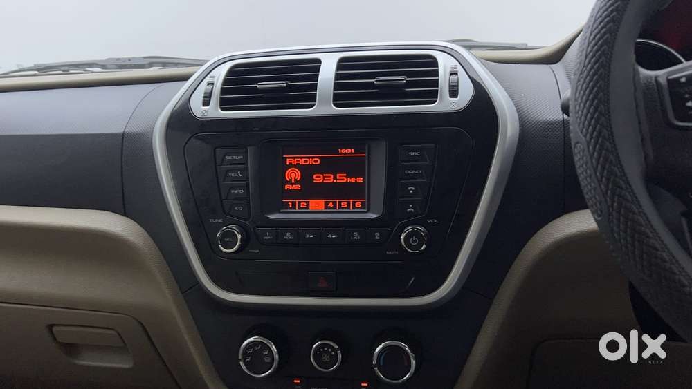 Mahindra Tuv 300 T8, 2017, Diesel