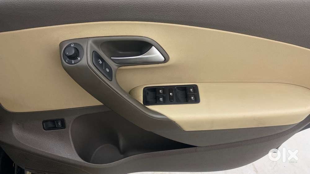 Volkswagen Vento 1.2 Tsi Highline Plus At, 2018, Petrol