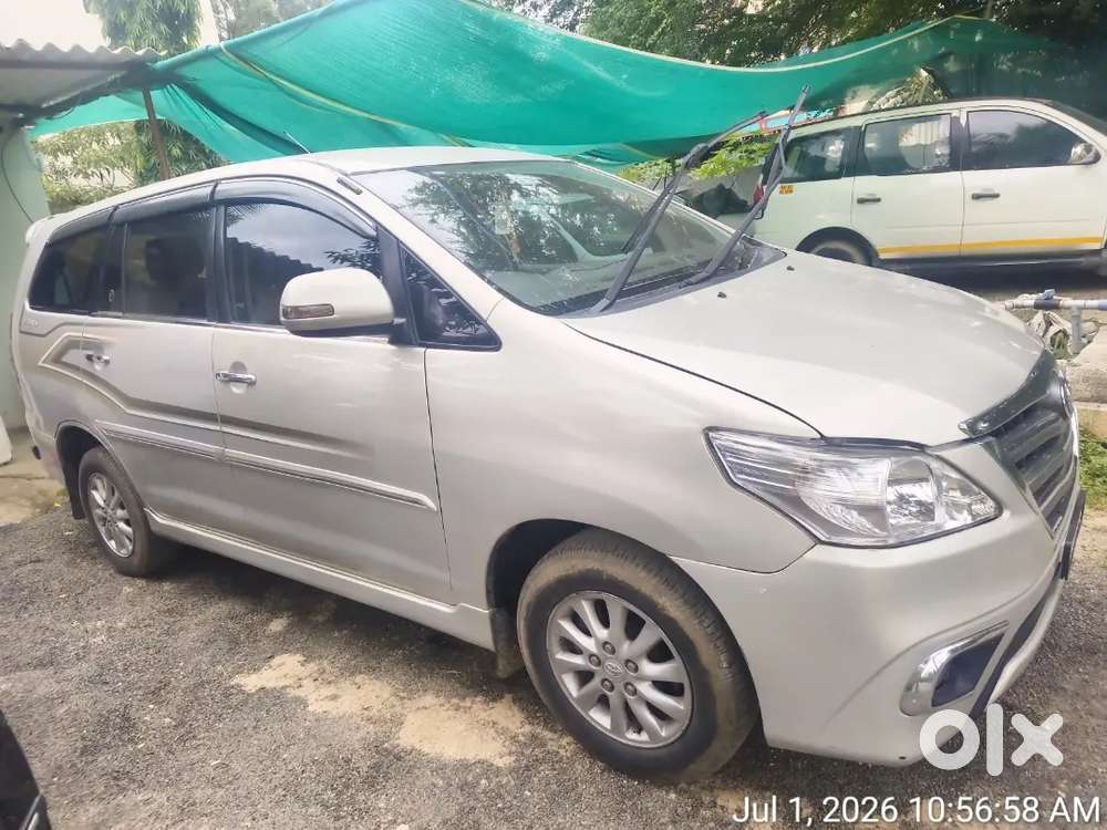 Toyota Innova 2.5 V 2012