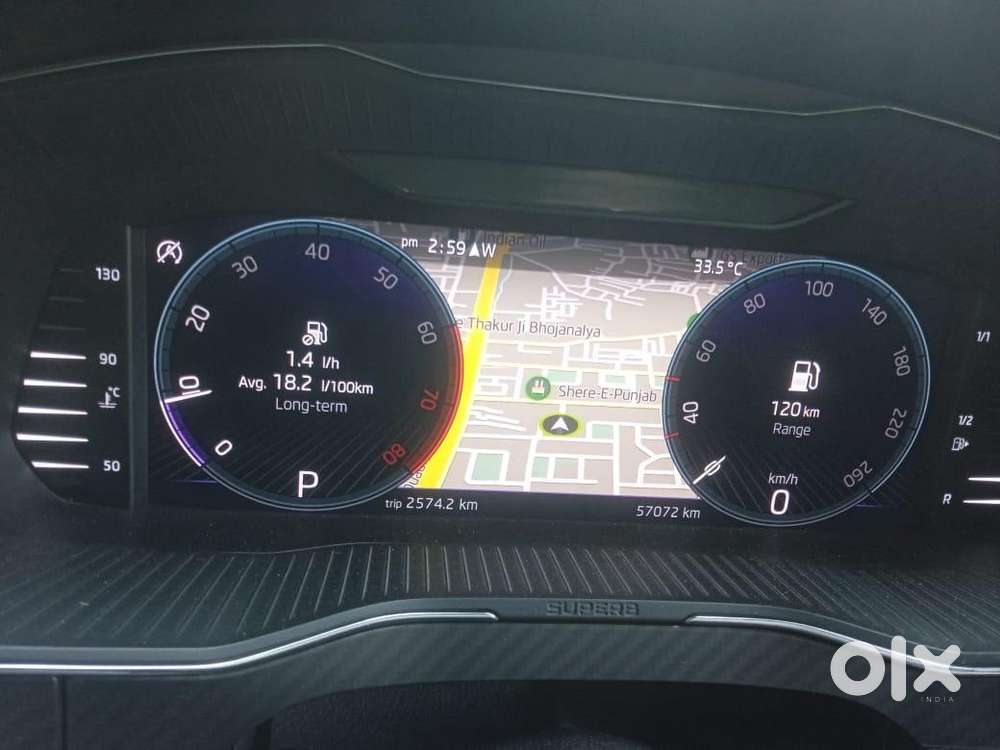 Skoda Superb Petrol 2022