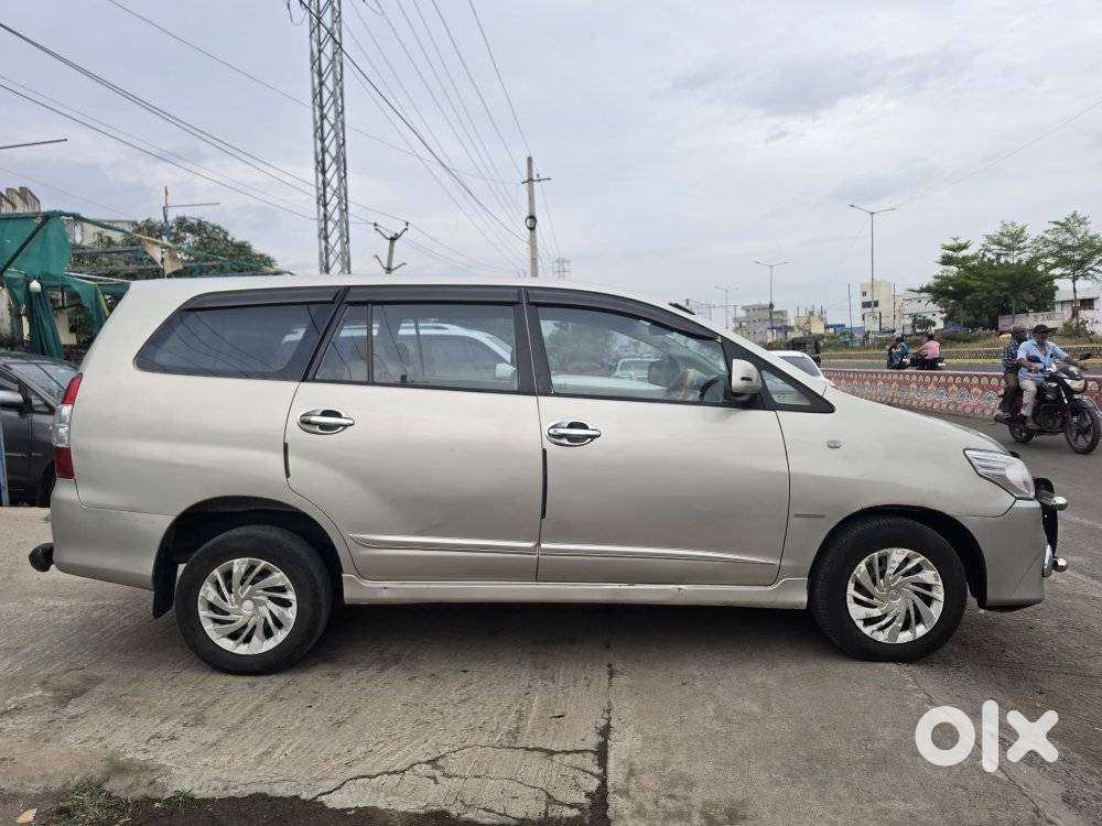 Toyota Innova 2.5 G (diesel) 8 Seater, 2014, Diesel