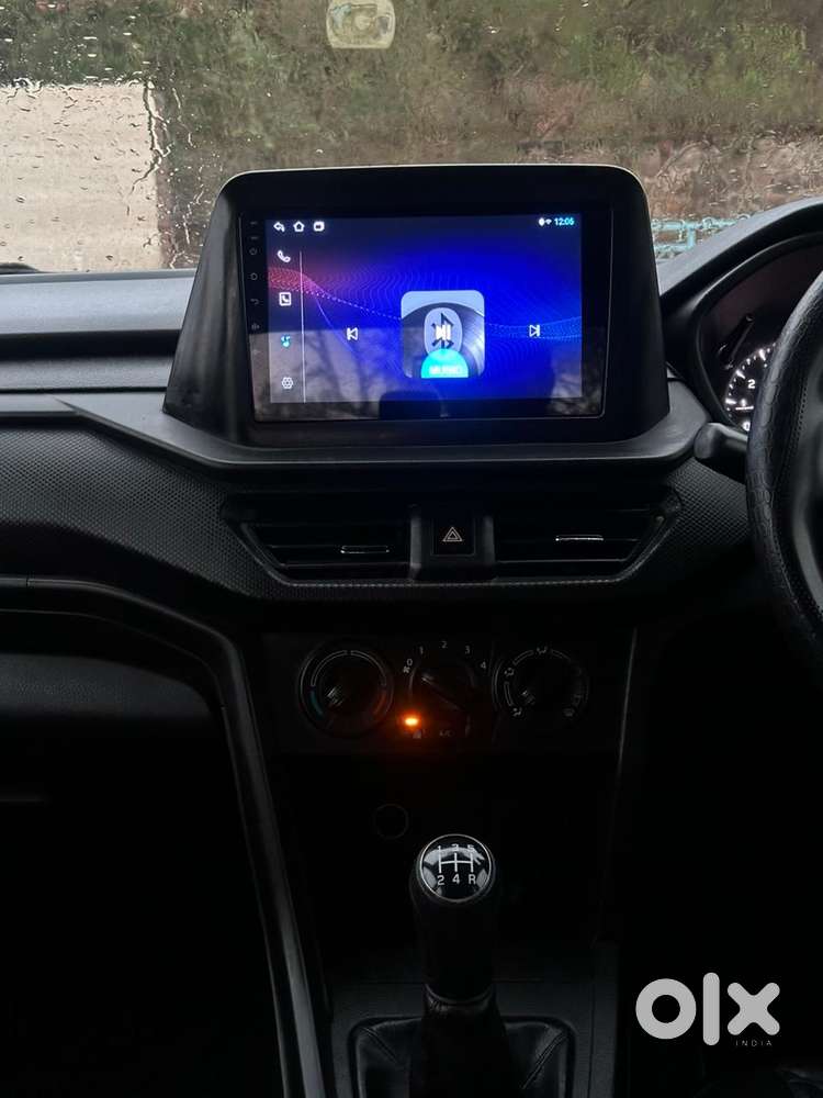 Maruti Suzuki Brezza 1.5 Lxi Cng, 2023, Cng & Hybrids