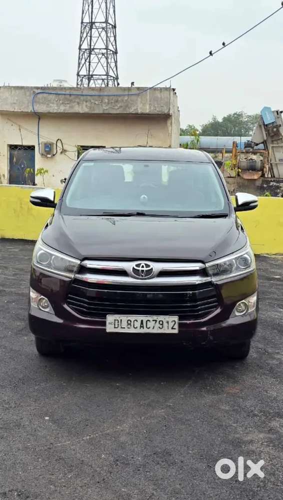Toyota Innova Crysta 2.8z 2016