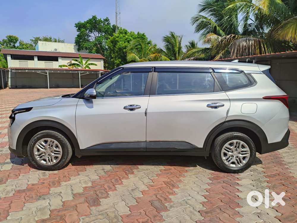 Kia Carens, 2024, Petrol