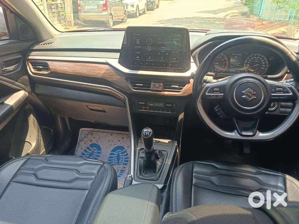 Maruti Suzuki Brezza 1.5 Zxi Smart Hybrid, 2023, Petrol