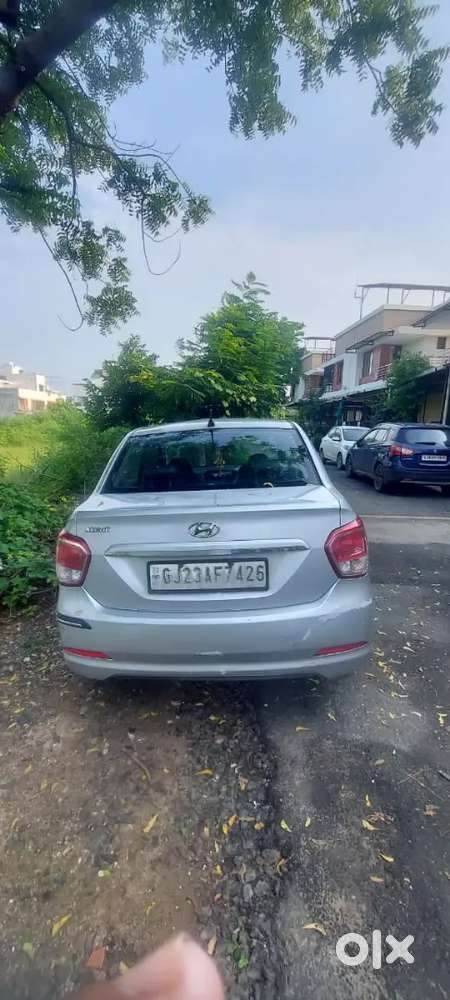 Hyundai Xcent 2015
