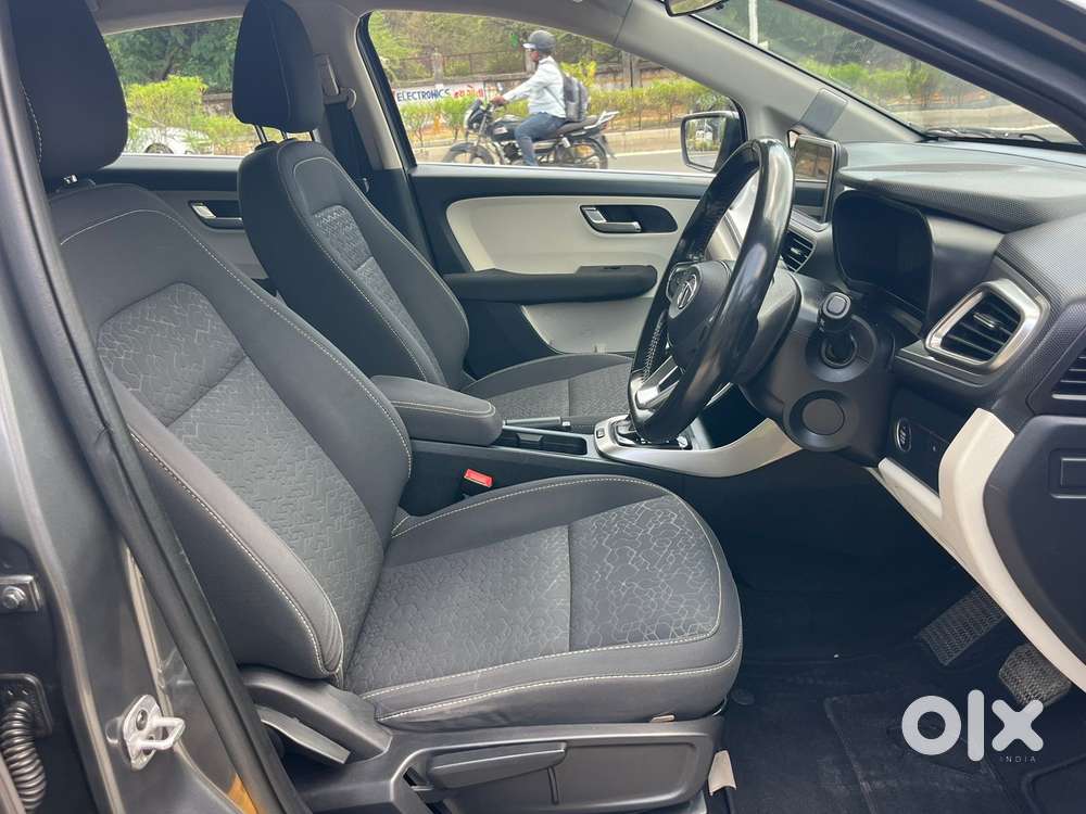 Tata Altroz 1.2 Xza Petrol Dct, 2022, Petrol