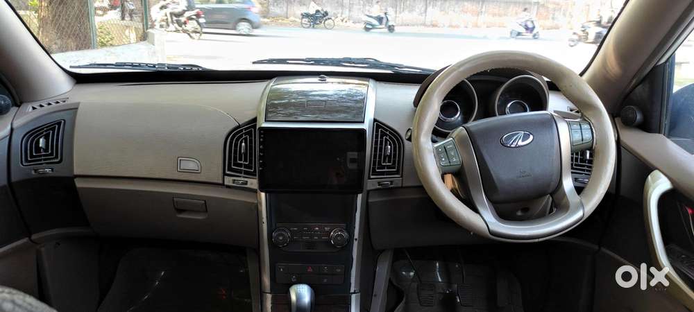 Mahindra Xuv500 W8, 2015