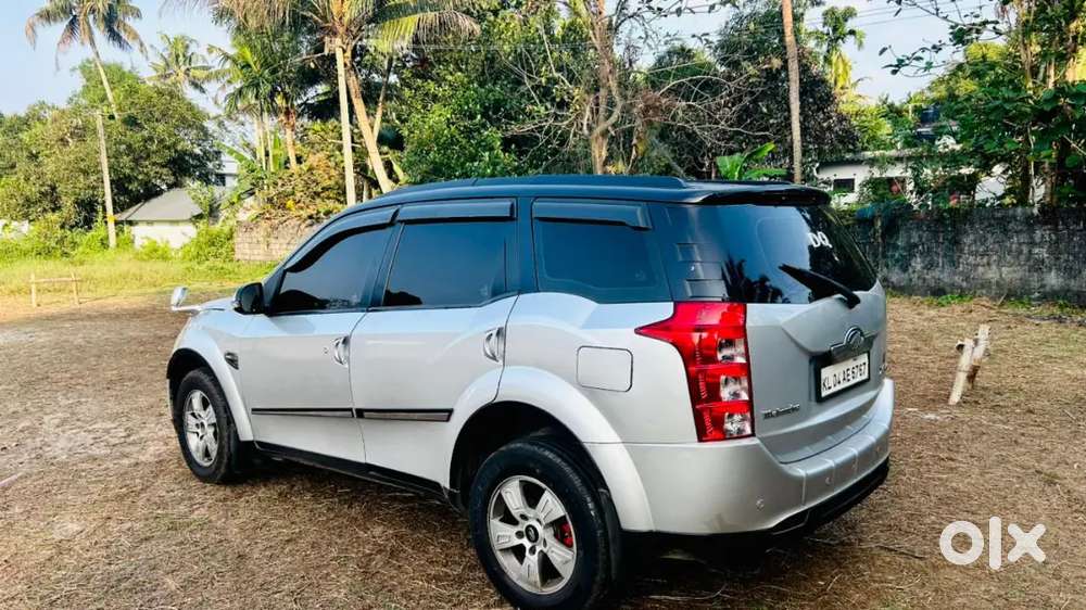 Family Used Xuv 500 W8