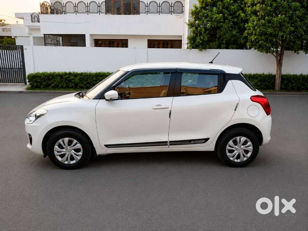 Maruti Suzuki Swift Vxi + Manual, 2021, Petrol