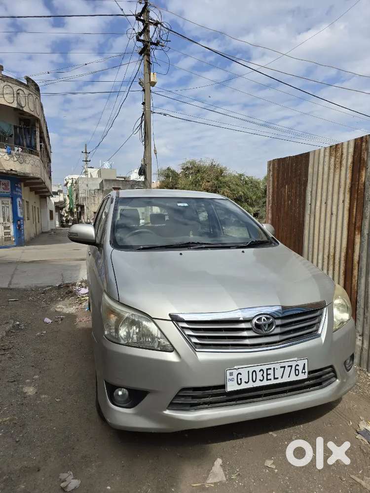 Toyota Innova 2012 Diesel Well Maintained