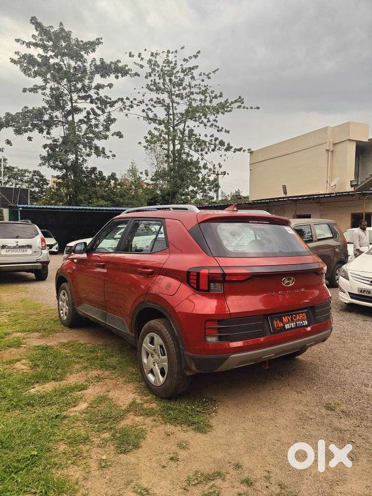 Hyundai Venue S, 2022, Petrol