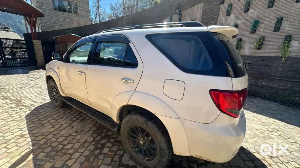 Toyota Fortuner 2010 Diesel Well Maintained