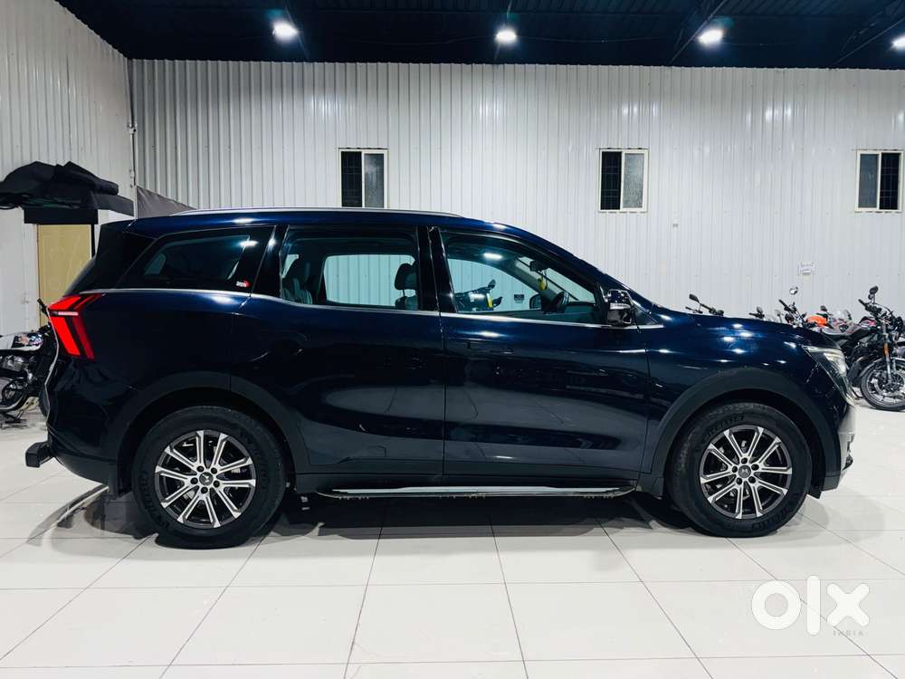 Mahindra Xuv700 2.0 Ax 7 Petrol Mt Str, 2022, Petrol